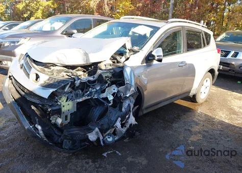 2014 Toyota Rav4 Xle z USA, uszkodzony, nr VIN 2T3RFREV6EW179503